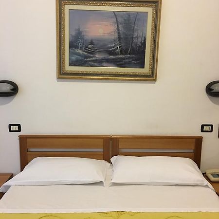 Hotel Dora Турин Экстерьер фото